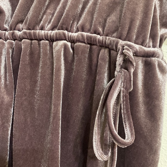 Crosby Velour Top size  large purple/violet, cold shoulder drawstring womens - Picture 2 of 6